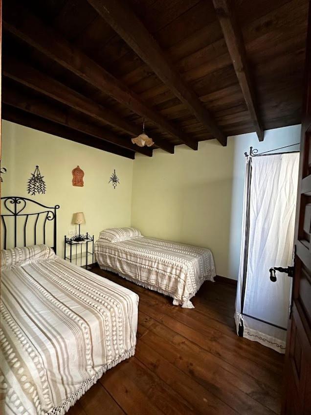 Espaciosa Y Elegante Casa Rural En Los Marines Exteriör bild